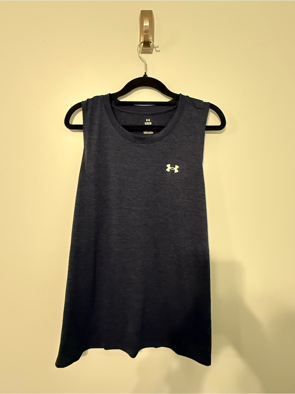 Lot of 2 one blue one green under armour tank tops size large